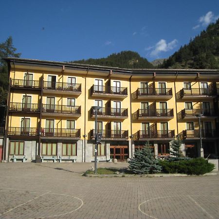 Hotel Casalpina Don Barra Pragelato Exterior foto